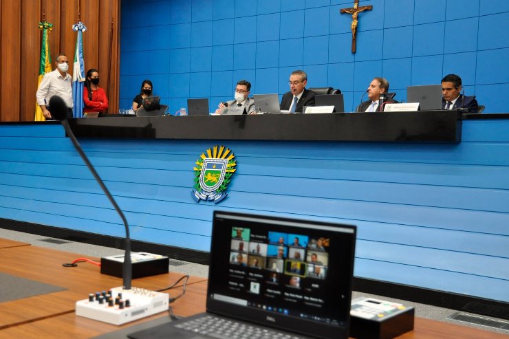 Imagem: As matérias de outros Poderes são lidas durante a sessão plenária mista