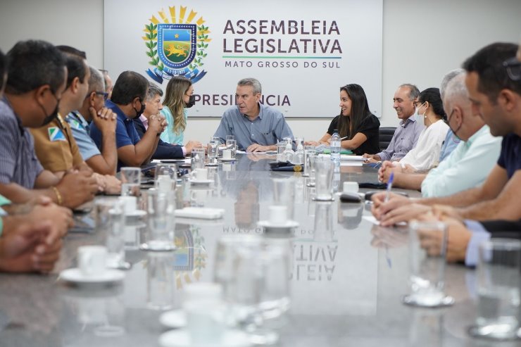 Imagem: Reuniões com categorias das Polícias Militar e Civil e dos Bombeiros Militares ocorreram na Sala da Presidência