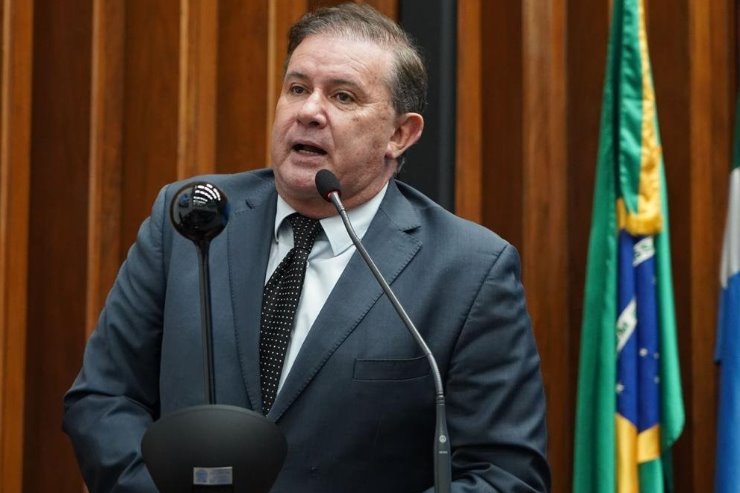 Imagem: Eduardo Rocha foi à tribuna lembrar o legado do prefeito que lutava contra um câncer ósseo desde 2016