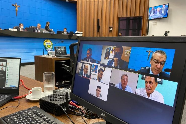 Imagem: Sessão plenária, momento em que os projetos são discutidos e votados; na sessão de hoje, estão pautadas 26 propostas