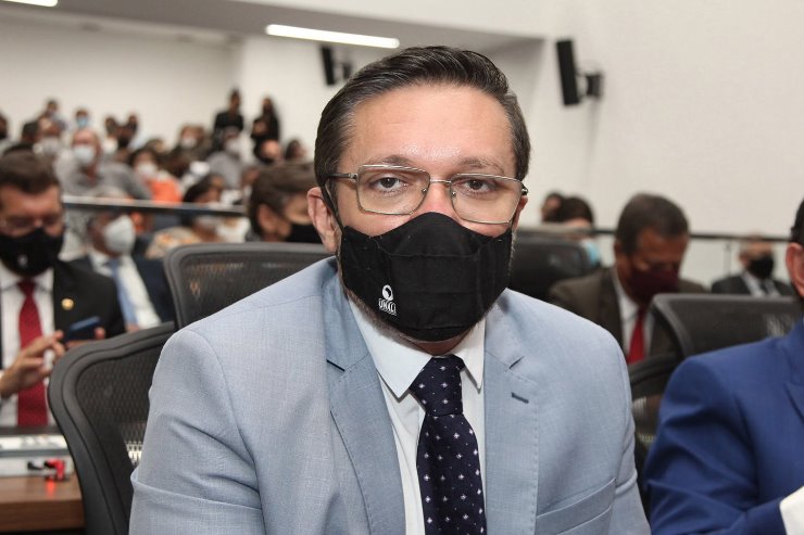Imagem: Deputado Lucas de Lima, autor do projeto de lei, defendeu a importância e necessidade do exame médico periódico 