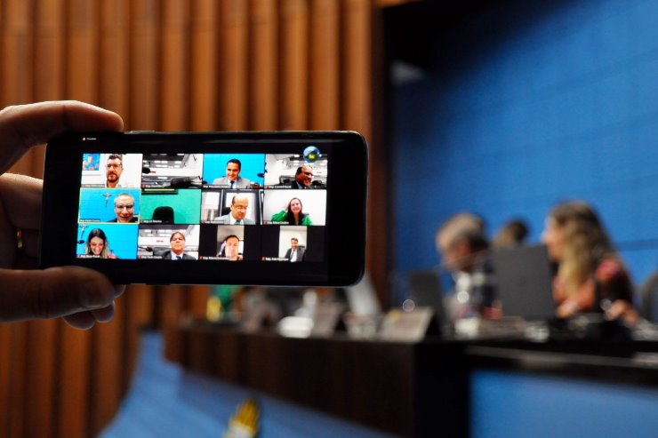 Imagem: Sessões são transmitidas ao vivo pelo YouTube Oficial da Casa de Leis, Facebook e Canal 9 da NET