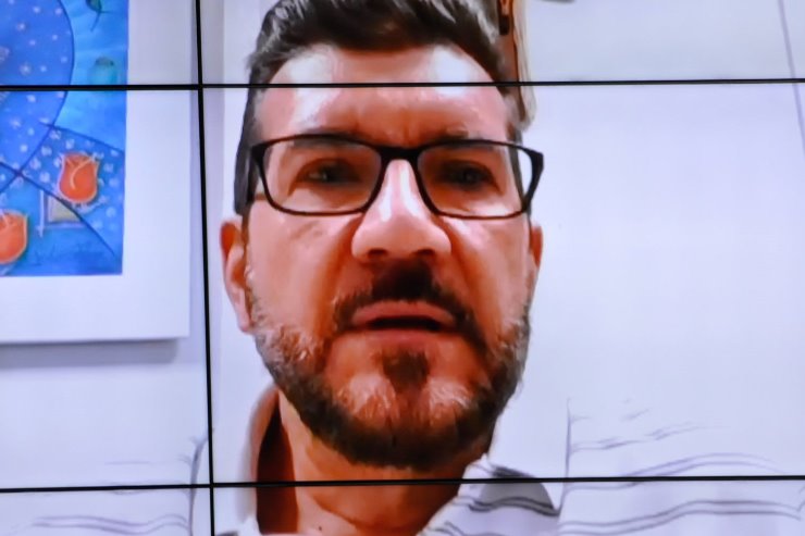 Imagem: "Estão sendo oferecidas 722 vagas à carreira Profissional da Educação Básica", explicou Kemp