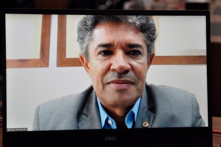 Imagem: Dentre as ações destacadas pelo parlamentar, estão as criações das salas lilás nas delegacias de polícia