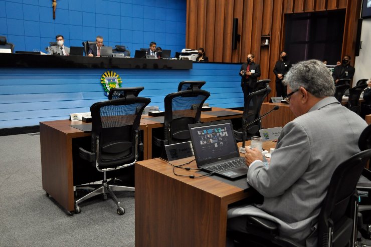 Imagem: Votações ocorrem de forma híbrida, a partir do Plenário Júlio Maia, com transmissão online e ao vivo