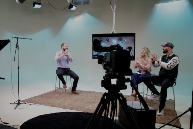 Imagem: A tradução para a Língua Brasileiras de Sinais é o tema desta edição do programa