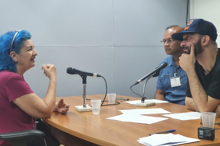 Imagem: Estela Scandola, convidada do podcast Falando da Casa, aprofundou a discussão sobre violência sexual e direitos sexuais de crianças e adolescentes