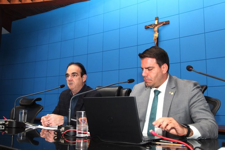 Imagem: Esta é a primeira sessão ordinária da Comissão após o retorno das atividades presenciais na ALEMS