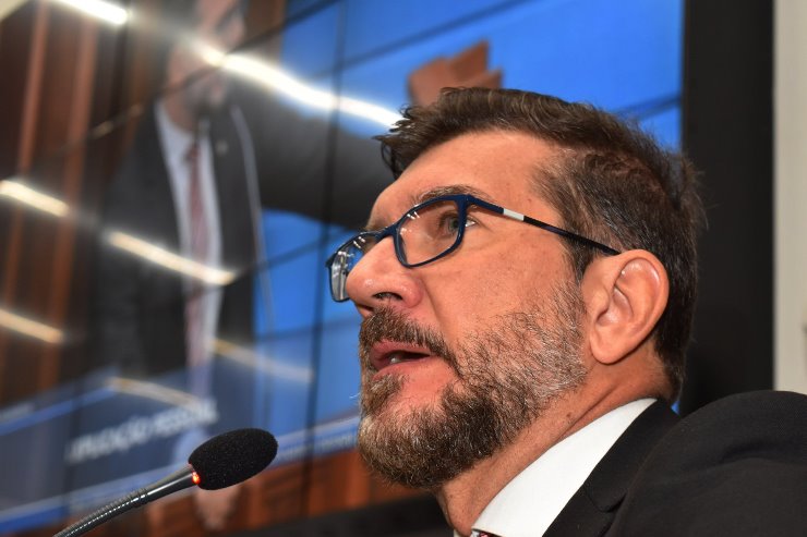 Imagem: Pedro Kemp é presidente da Comissão de Educação, Cultura, Desporto, Ciência e Tecnologia