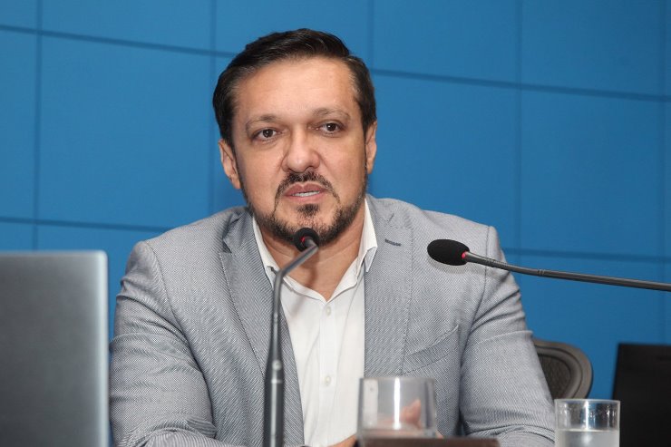 Imagem: Autor da proposta, deputado Lucas de Lima argumenta que, devido à falta de identificação, vários animais permanecem muito tempo perdidos