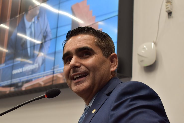 Imagem: Na tribuna, o deputado Herculano Borges destacou as ações do Maio Laranja