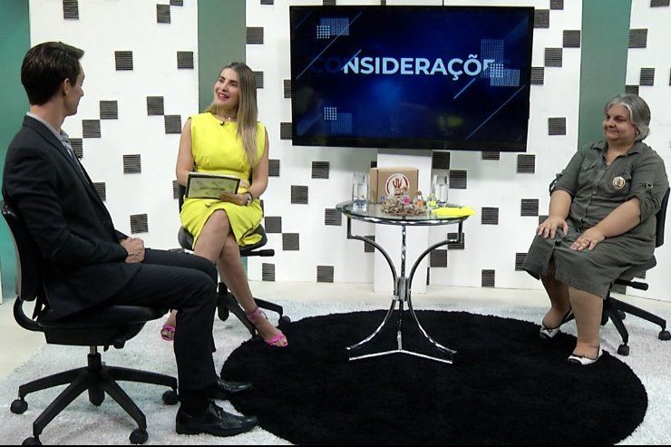 Imagem: Participaram do programa, a pesquisadora Lia Brambilla, Arqueóloga e Diretora de Popularização da Ciência de o jornalista Kleber Clajus