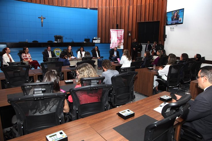 Imagem: Resultado da discussão, um carta será enviado ao Senado Federal em apoio à aprovação de projeto sobre assédio moral