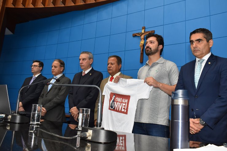 Imagem: Plenário fez um minuto de silêncio em homenagem ao deputado Cabo Almi