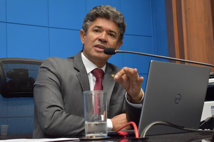 Imagem: Professor Rinaldo é pai de cinco filhos. "É um amor imensurável", disse