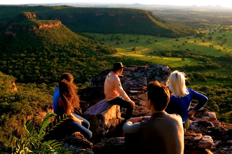 Imagem: Equipe da TV ALEMS desbravou sítios arqueológicos com arte rupestre