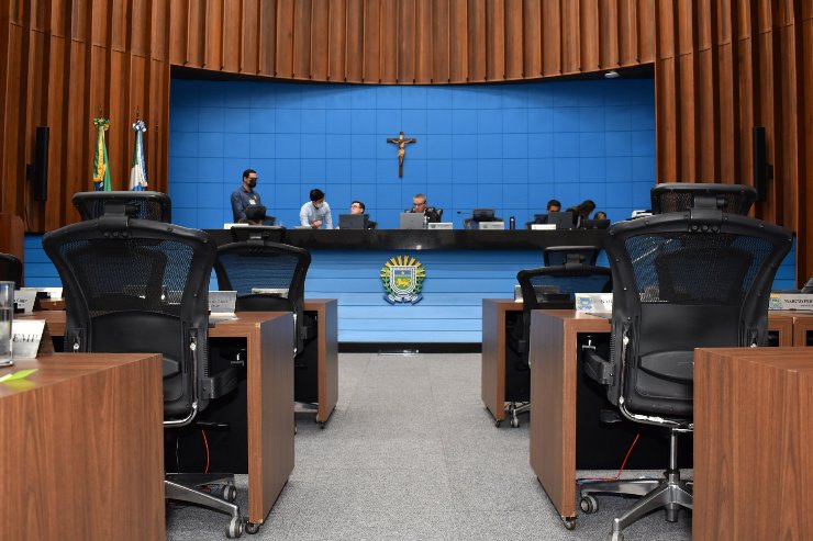 Imagem: Matérias de outros Poderes também são votadas e debatidas em plenário, quando aprovadas pela CCJR