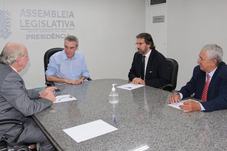 Imagem: Os visitantes vieram apresentar e defender o Conselho Federal dos Técnicos Agrícolas