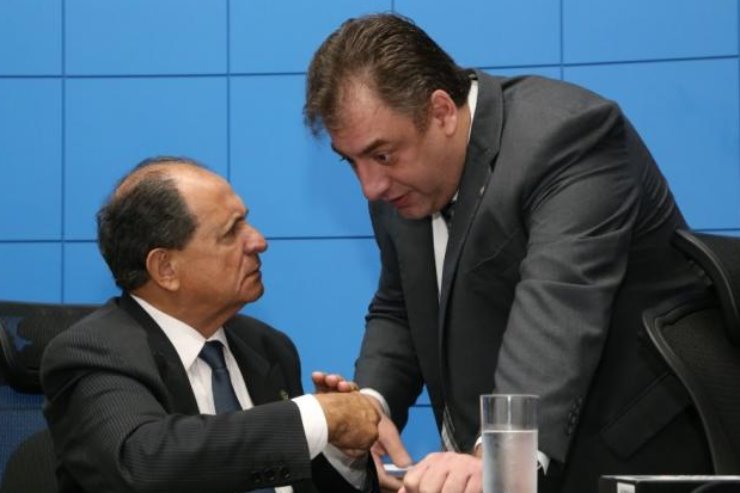 Imagem: Propostas são de autoria dos deputados Zé Teixeira e Neno Razuk