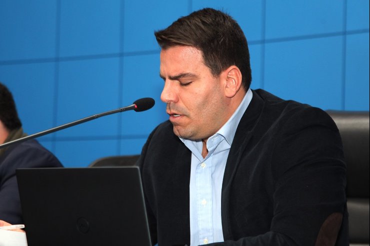 Imagem: Deputado Capitão Contar, autor do projeto, defende a ampliação de transportes alternativos entre municípios próximos