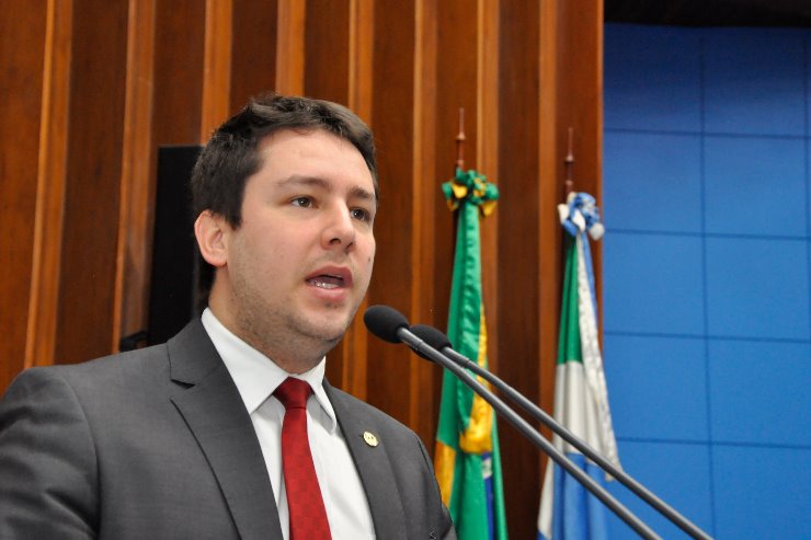Imagem: Deputado João Henrique é o autor da proposta que permite venda de medicamentos que não precisam de prescrição
