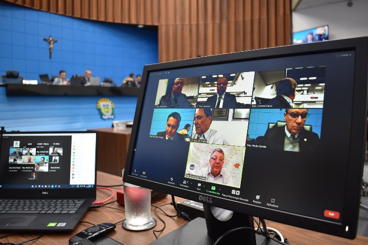 Imagem: A sessão ordinária tem início a partir das 9h e é transmitida ao vivo