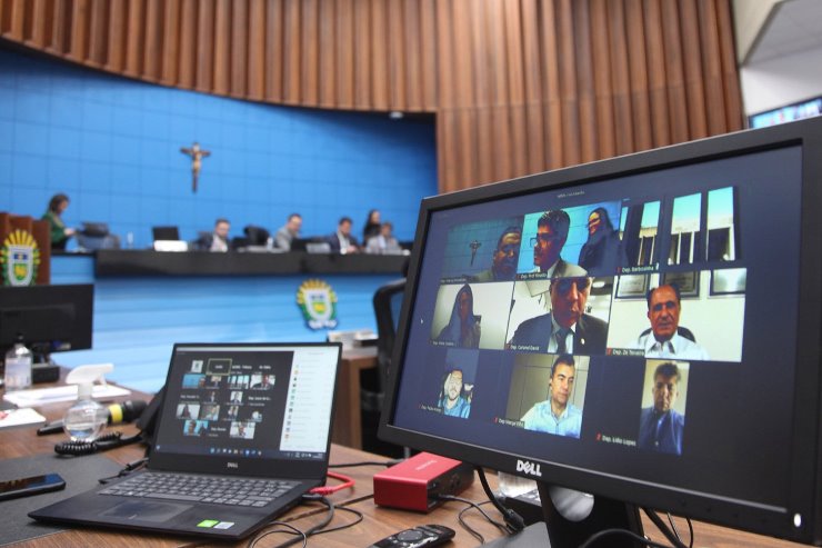 Imagem: Outras duas matérias também foram aprovadas na sessão desta quinta-feira