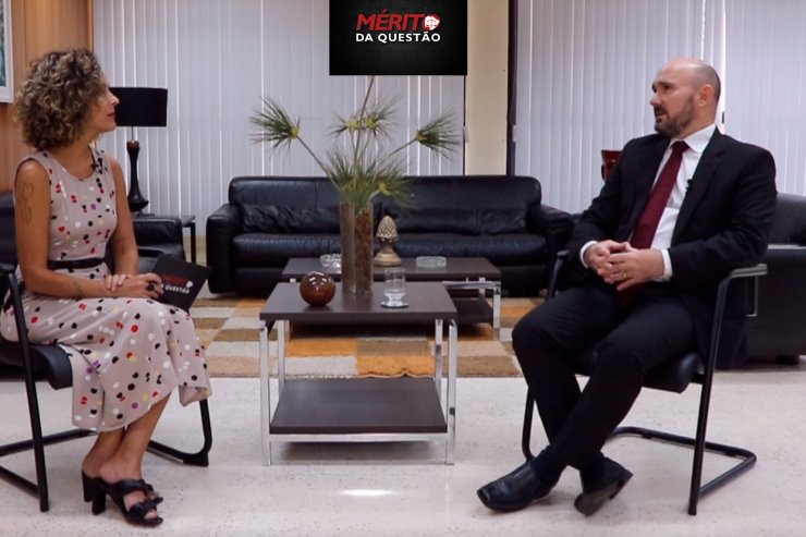 Imagem: O programa estreia nesta terça-feira, com o magistrado Deni Luís Dalla Riva