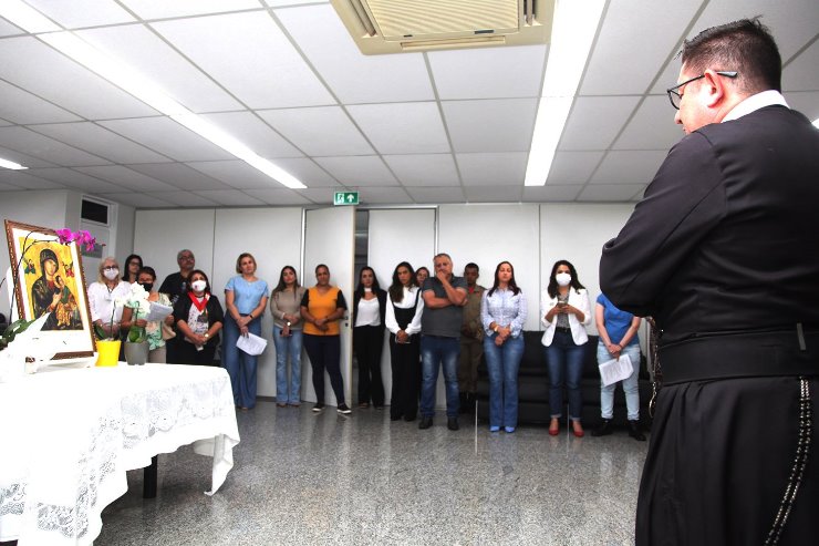 Imagem: Imagem de Nossa Senhora do Perpétuo Socorro esteve na presidência do Parlamento, onde foi realizada uma cerimônia