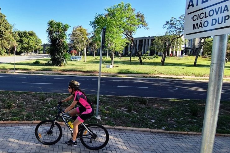 Imagem: Recentemente ciclovias foram instaladas no Parque dos Poderes proporcionando mais segurança no trânsito