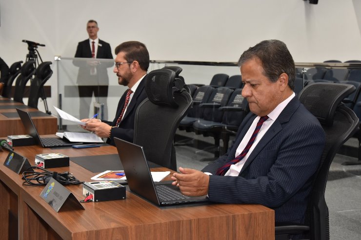 Imagem: O deputado Amarildo Cruz fez um alerta para a situação de assoreamento do rio Paraná