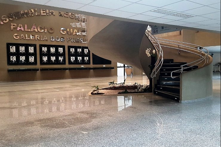 Imagem: Recepção da Assembleia Legislativa de Mato Grosso do Sul; nesta terça-feira, serão votados oito projetos