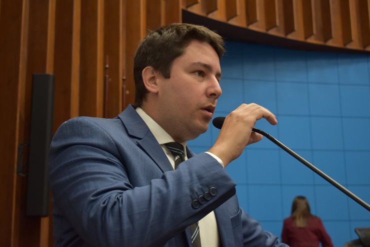 Imagem: Autor da proposta, deputado João Henrique defende que a ampliação das formas de pagamento é benéfica para todos