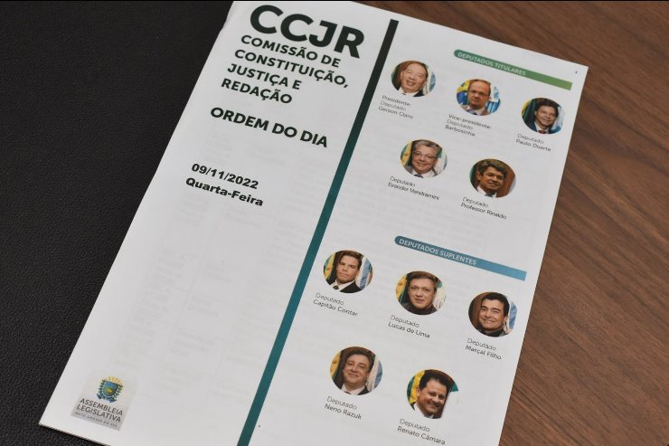 Imagem: Durante a reunião de hoje, 18 matérias foram distribuídas