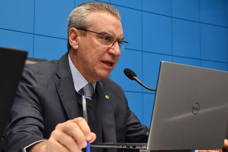 Imagem: Rota de escoamento da produção, rodovia tem trânsito de veículos pesados