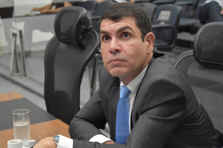 Imagem: O deputado Jamilson Name apresentou matéria que beneficia detentas e esposas de detentos 