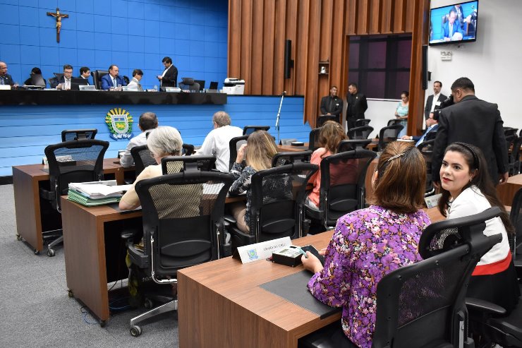 Imagem: A reunião da CCJR acontece a partir do Plenário Deputado Júlio Maia