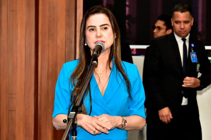 Imagem: A deputada Mara Caseiro apresentou projeto ressalta a importância da língua portuguesa, leitura e da escrita