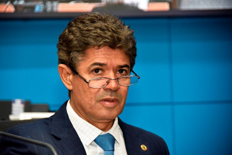 Imagem: Deputado Professor Rinaldo Modesto pontuou que a proposta segue a linha de normatização da atividade de doulas