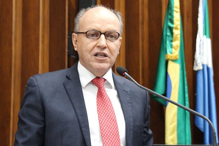 Imagem: Deputado Junior Mochi, autor da proposta, discursa em sessão plenária na Assembleia Legislativa de Mato Grosso do Sul 