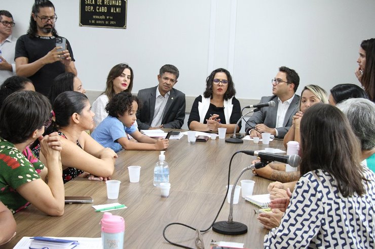 Imagem: Grupo de mães atípicas descreveu vários problemas e mostrou a dificuldade enfrentada na rotina para cuidar dos seus filhos