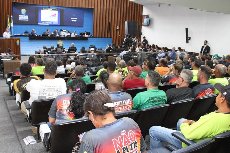 Imagem: Renato Câmara defende que é necessário considerar fatores como a qualidade da água, o apoio aos ribeirinhos e pescadores profissionais legítimos, além da recuperação de nascentes e matas ciliares. 