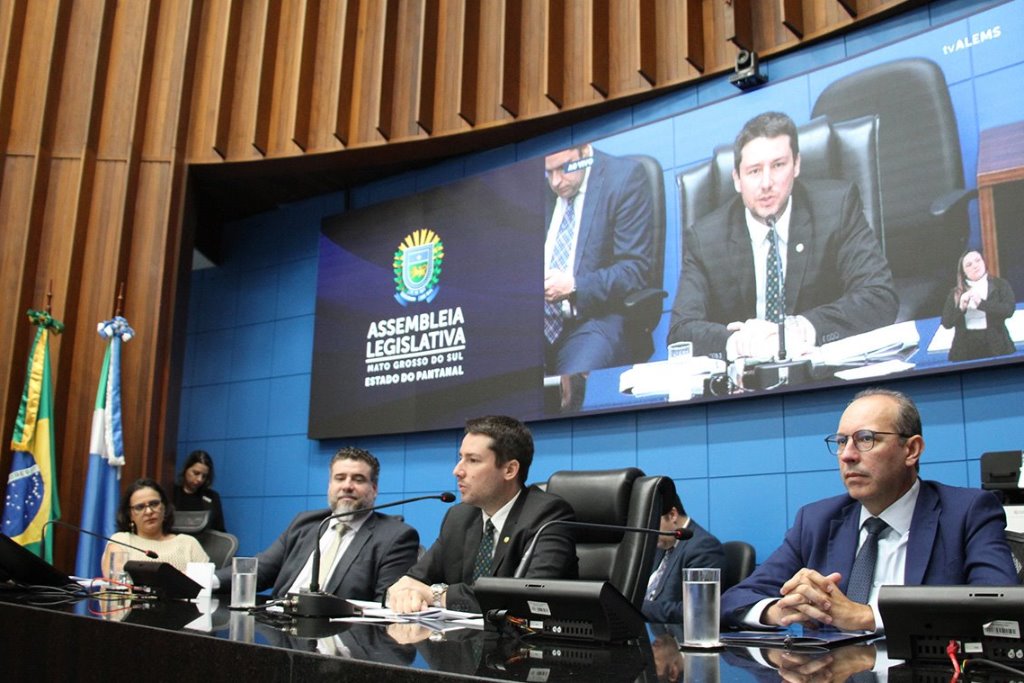 Imagem: Audiência pública foi realizada pela Comissão de Acompanhamento da Execução Orçamentária, presidida pelo deputado João Henrique