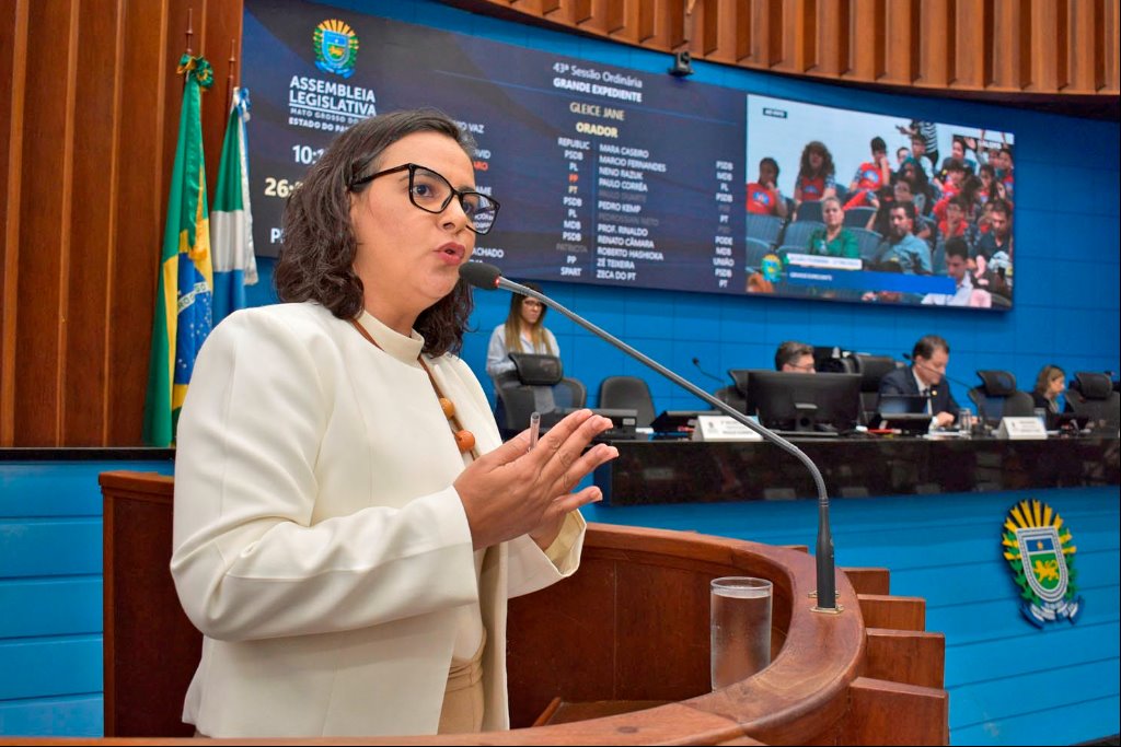 Imagem: Para amenizar a situação de Dourados, Gleice sugeriu que o Poder Executivo Estadual construa, pelo menos, três escolas