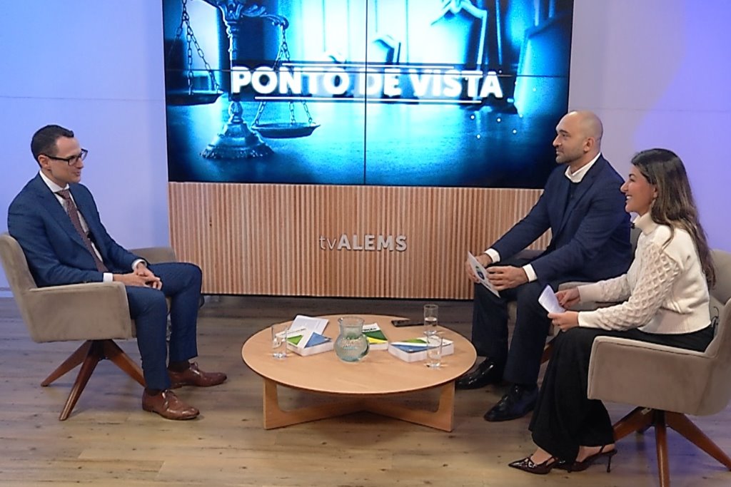 Imagem: Advogado Thiérry Faracco  falou sobre a Lei Federal nº 13.178/2015, que estipula o mês de outubro como prazo final para ratificação dos registros imobiliários nas faixas de fronteira 