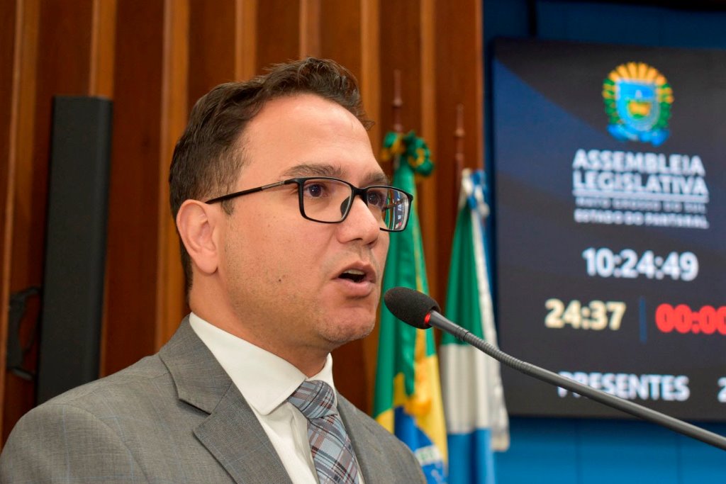 Imagem: Pedrossian Neto foi o primeiro a falar sobre a conetividade móvel hoje, na tribuna da ALEMS