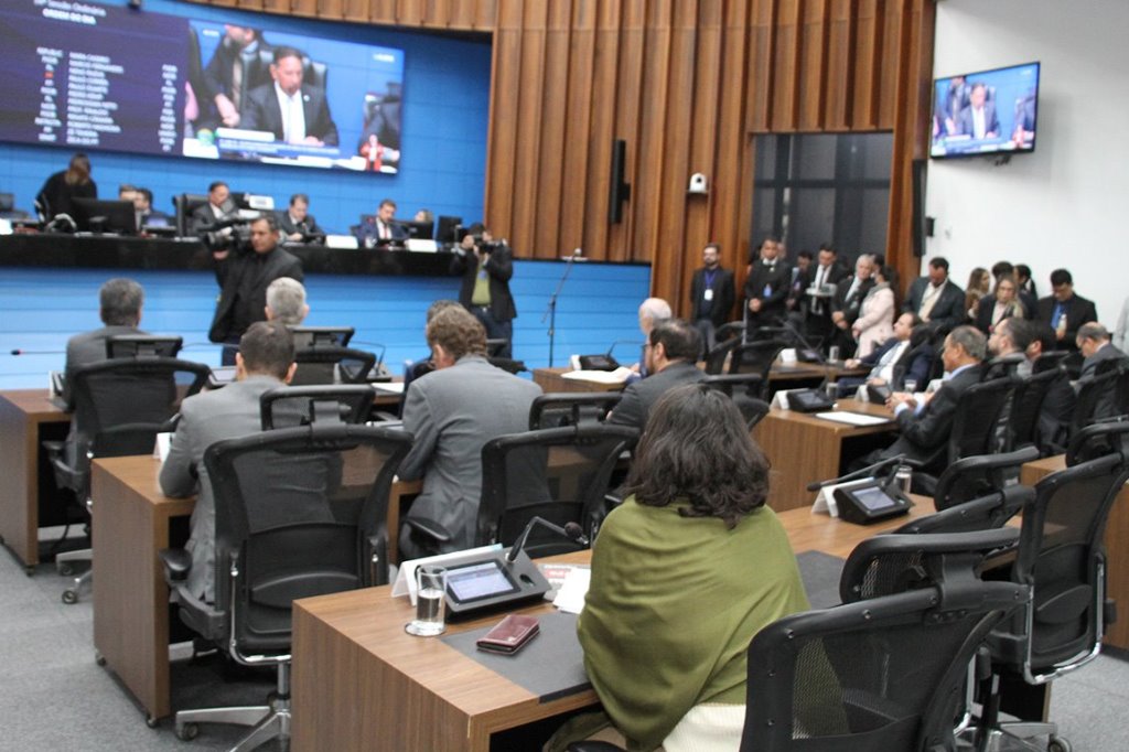Imagem: Deputados aprovaram três matérias durante a Ordem do Dia desta terça-feira