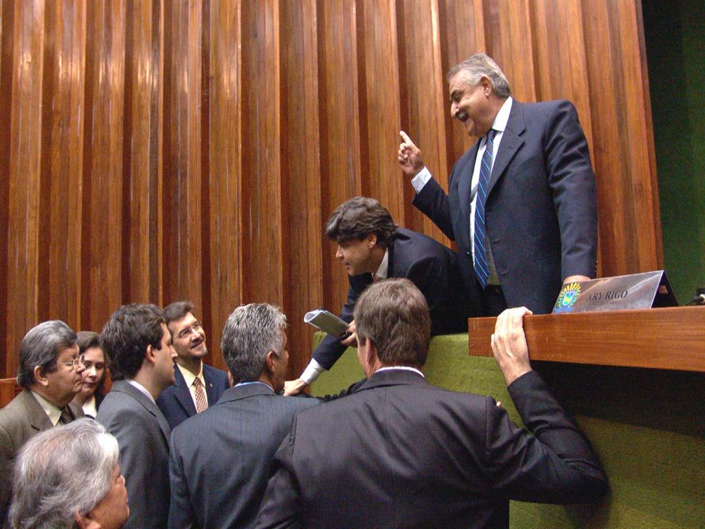 Imagem: Deputados em sessão plenária