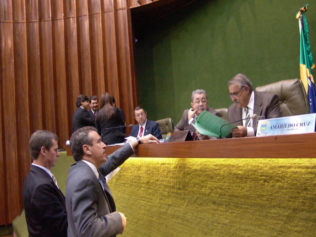 Imagem: Deputados em Sessão Plenária