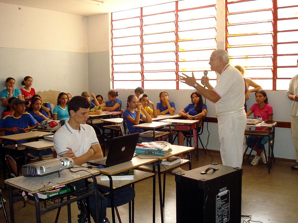 Imagem: Programa Doador do Futuro chega à escola Teotônio Vilela 
